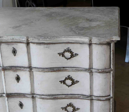 Stunning Gustavian Period Commmode / Chest of Drawers